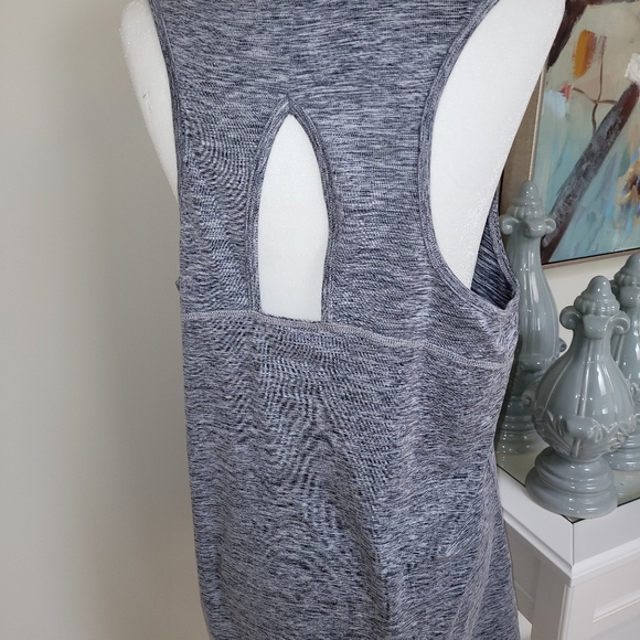 NWT Halston Studio Racerback Tank Size XL Sleeveless - Picture 10 of 16